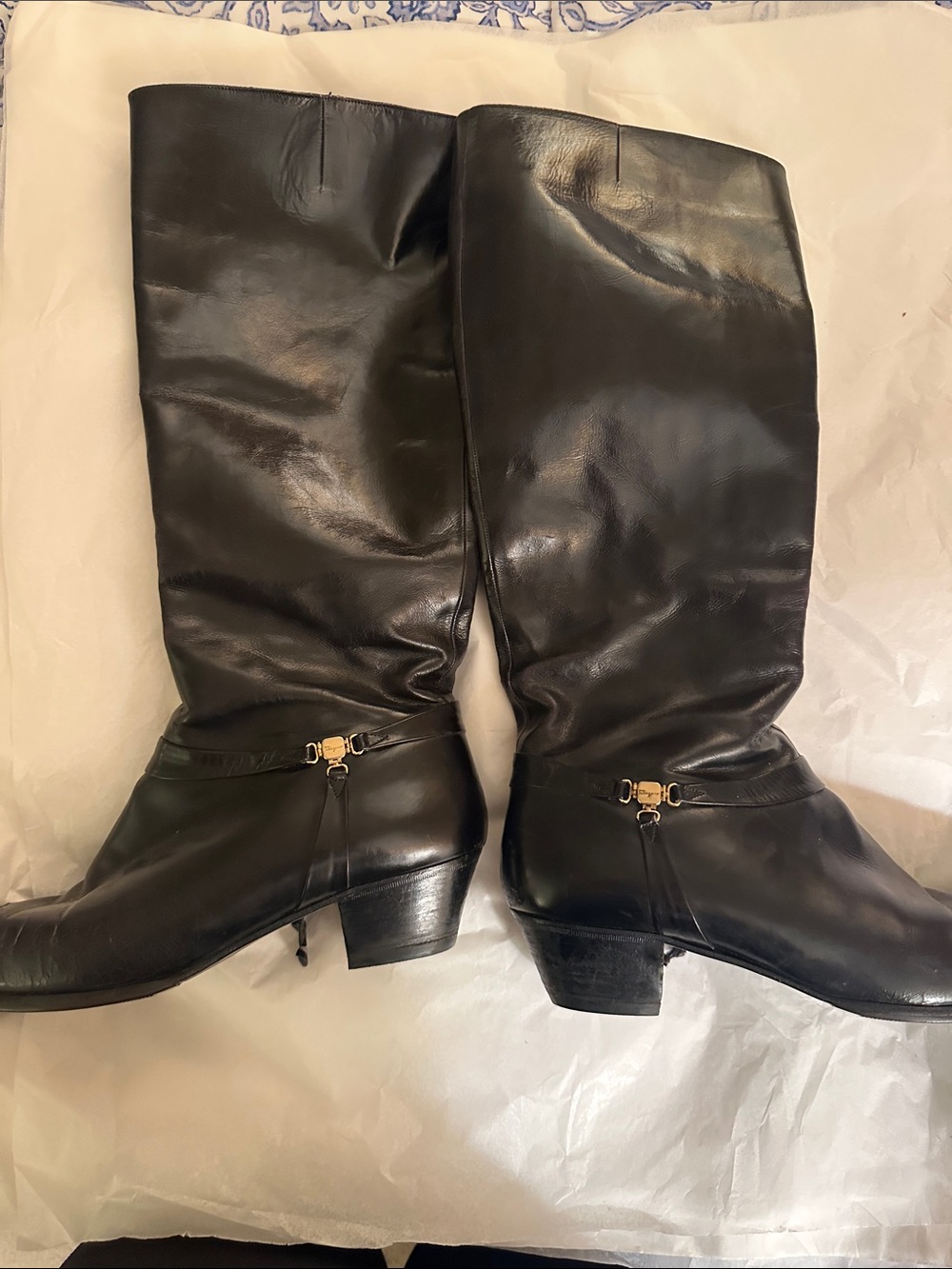 Vintage Ferragamo Women's Black Leather Knee-High Boots - Classic Riding Style